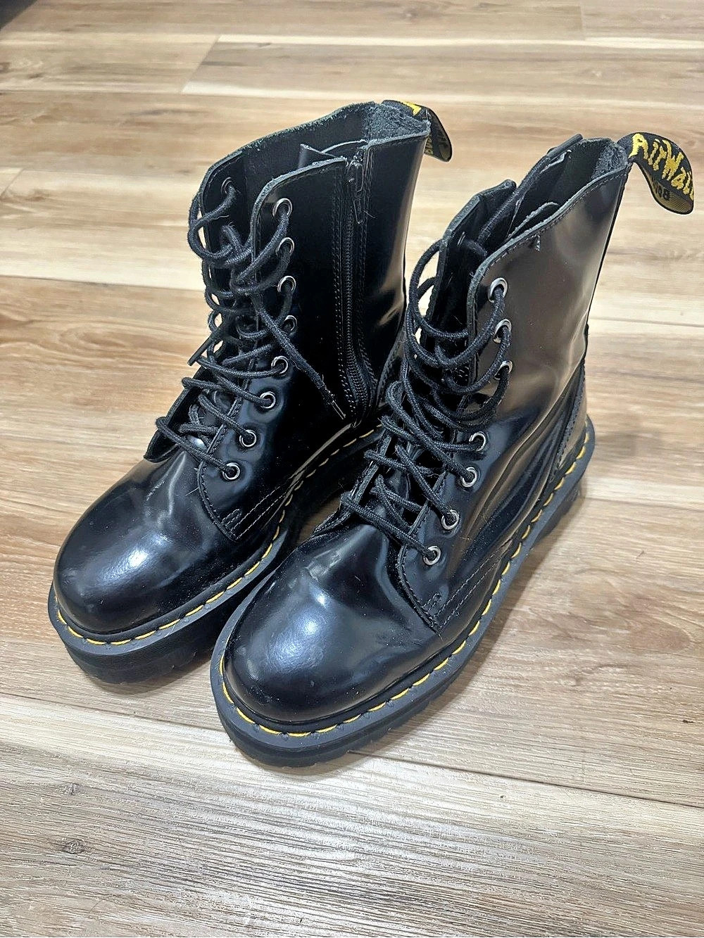 Dr. Martens Jadon Patent Lamper Platform Boots Black
